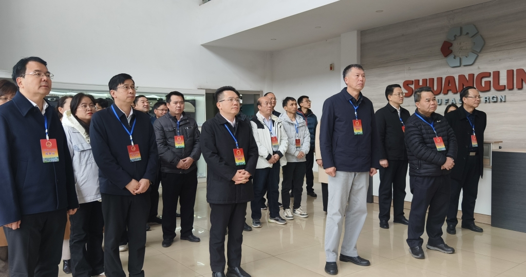 ����׳���������˴�ί�����������˴�ί���Ӳ���һ��ݰ������������ʱ����